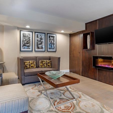 Best Western Carmel'S Town House Lodge מראה חיצוני תמונה