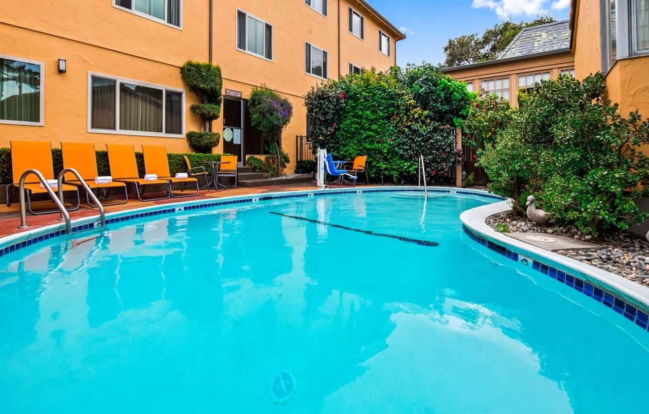 Best Western Carmel'S Town House Lodge מראה חיצוני תמונה