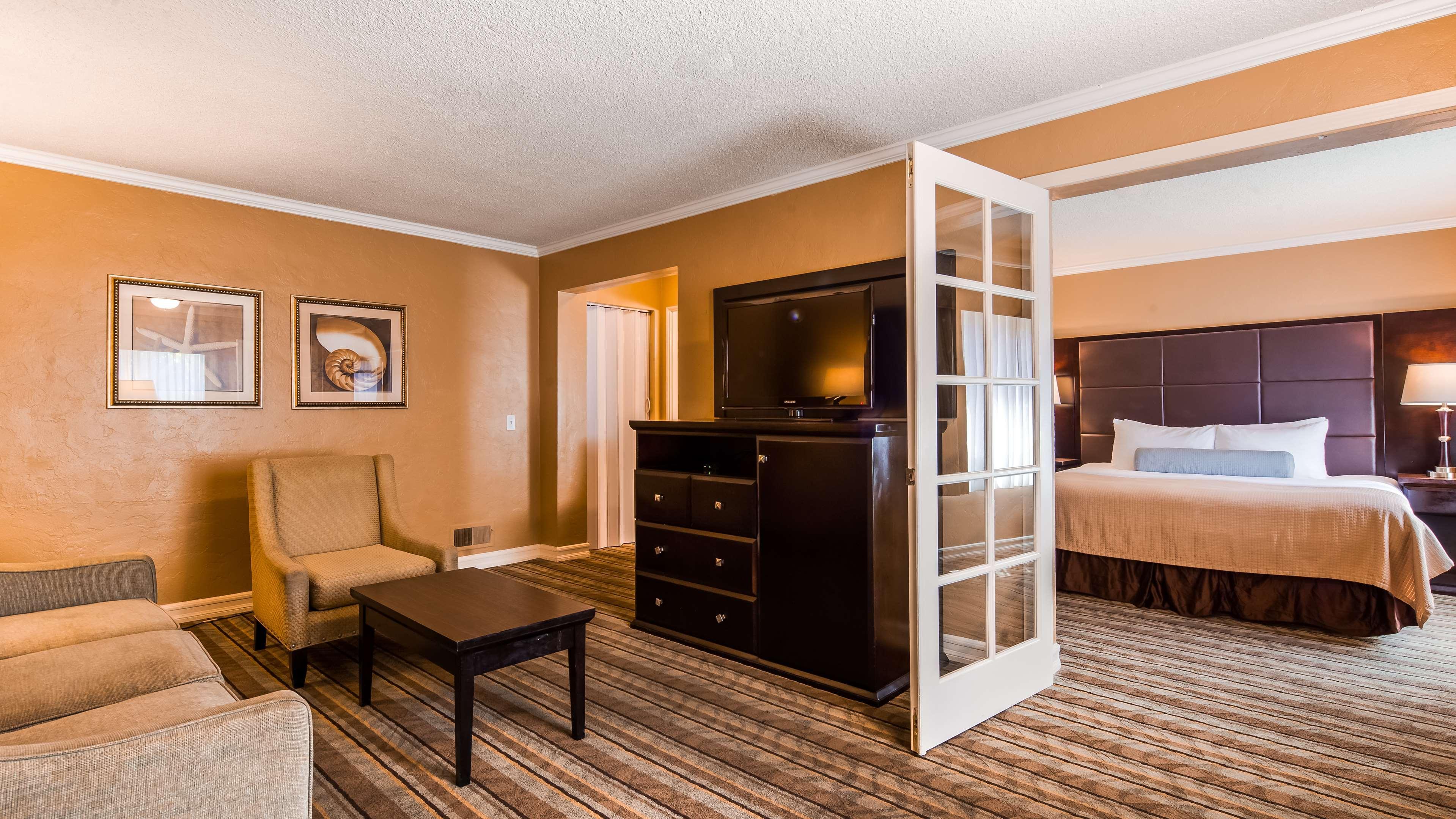 Best Western Carmel'S Town House Lodge מראה חיצוני תמונה