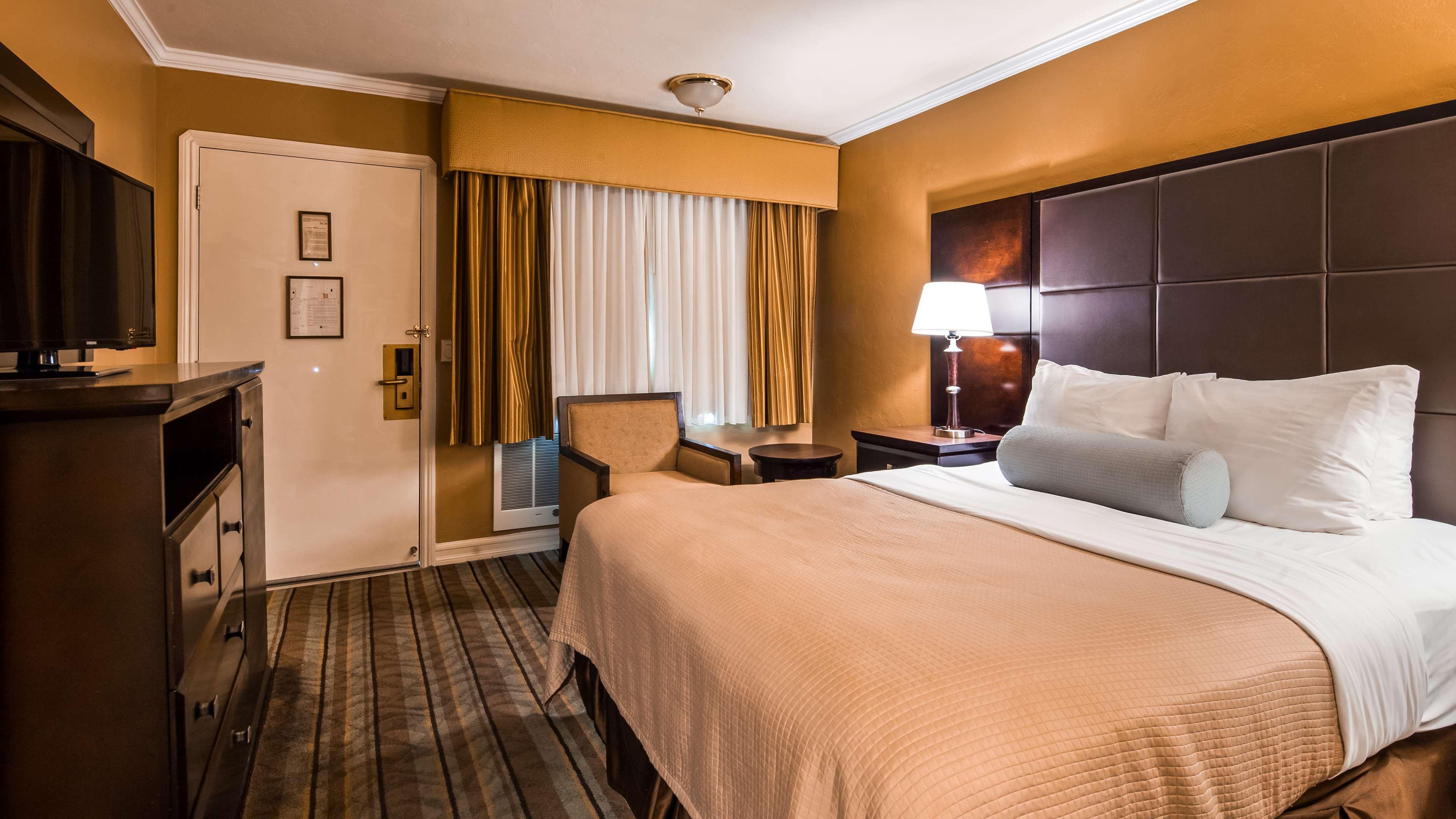 Best Western Carmel'S Town House Lodge מראה חיצוני תמונה