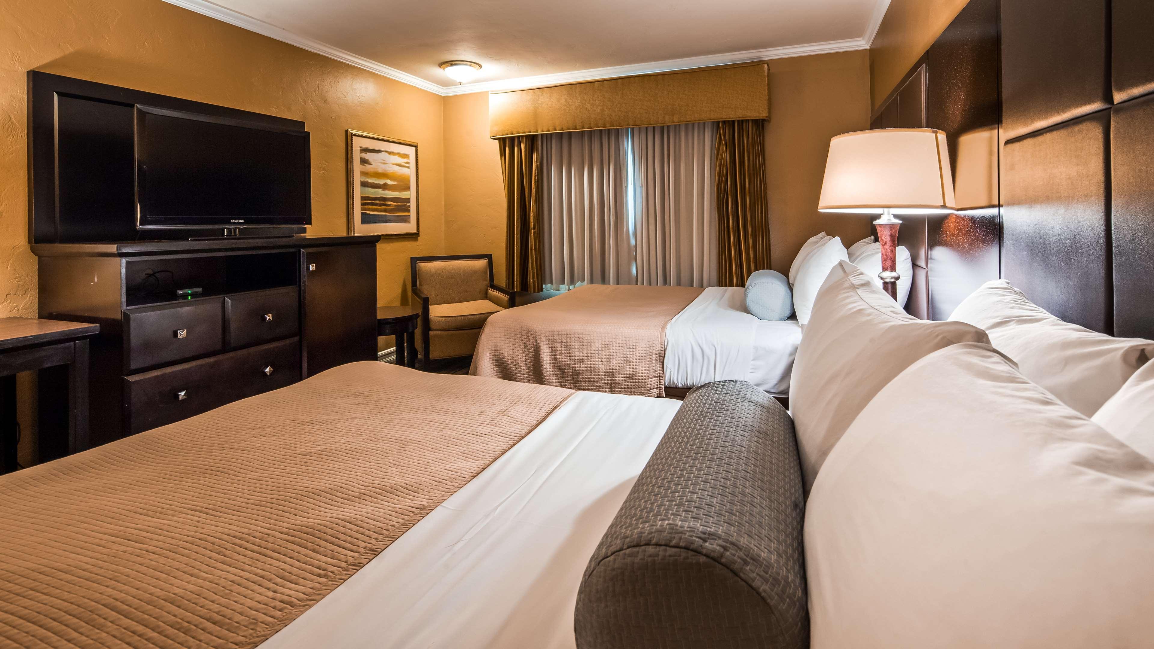 Best Western Carmel'S Town House Lodge מראה חיצוני תמונה