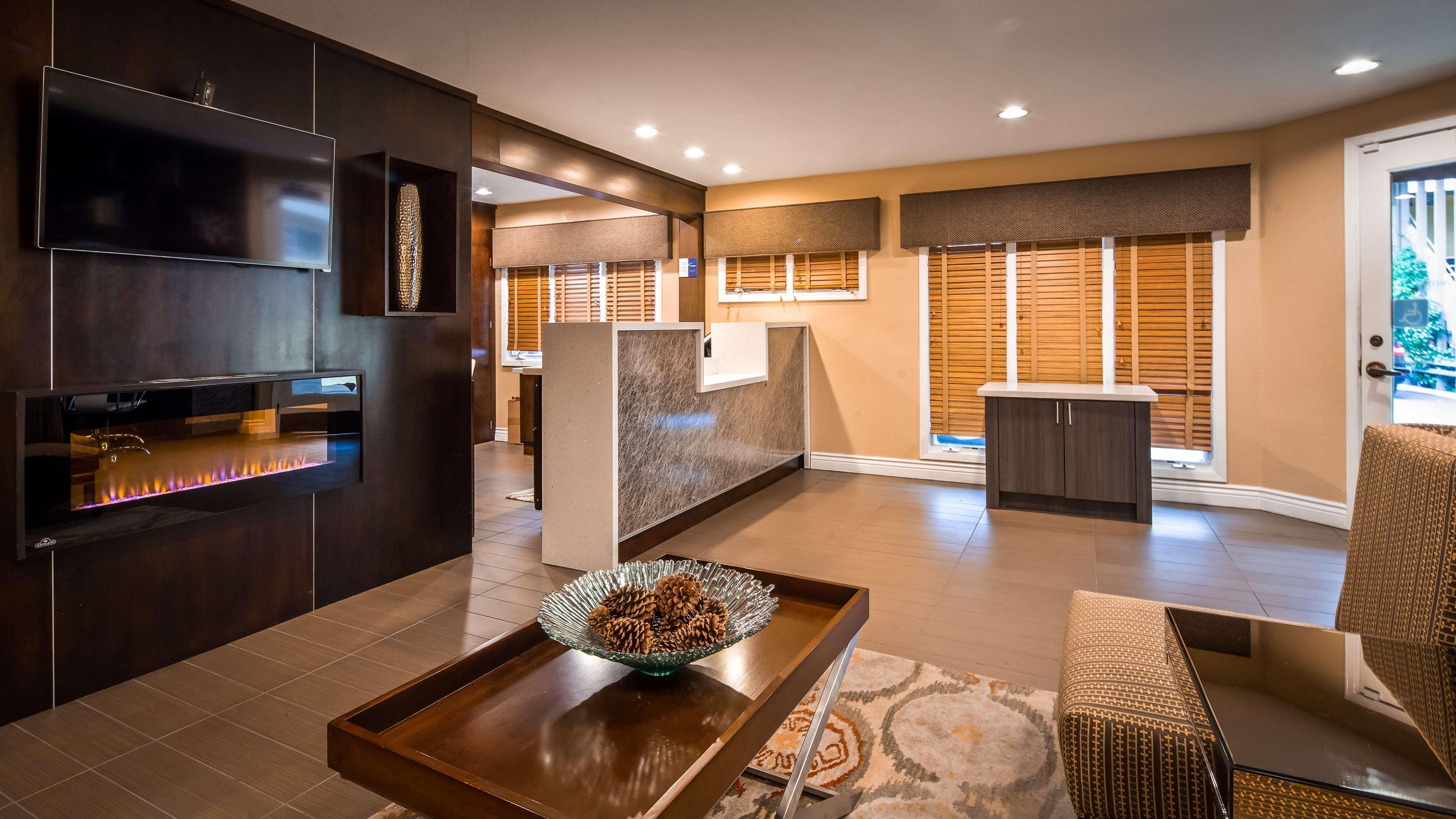Best Western Carmel'S Town House Lodge מראה חיצוני תמונה