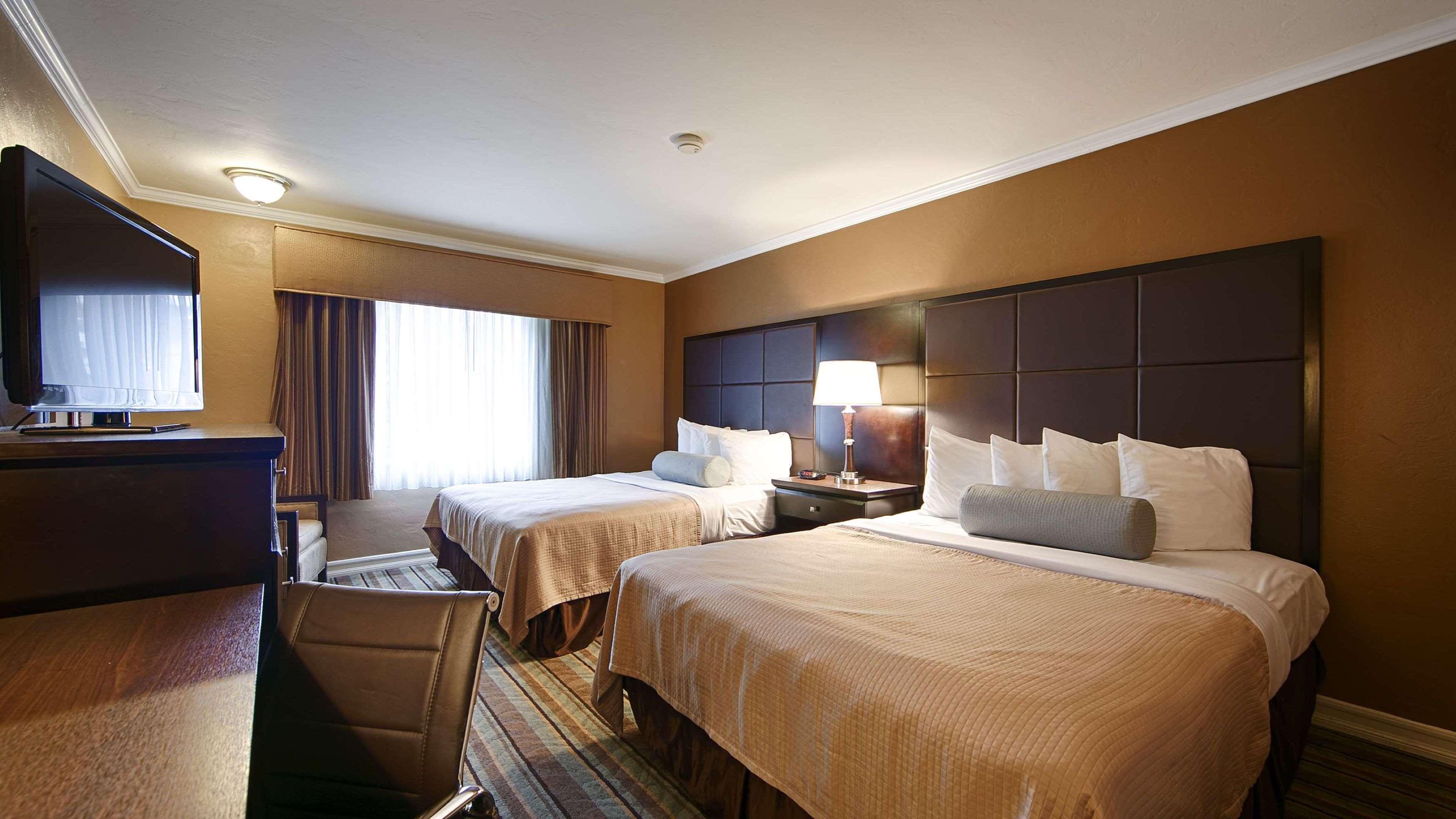 Best Western Carmel'S Town House Lodge מראה חיצוני תמונה