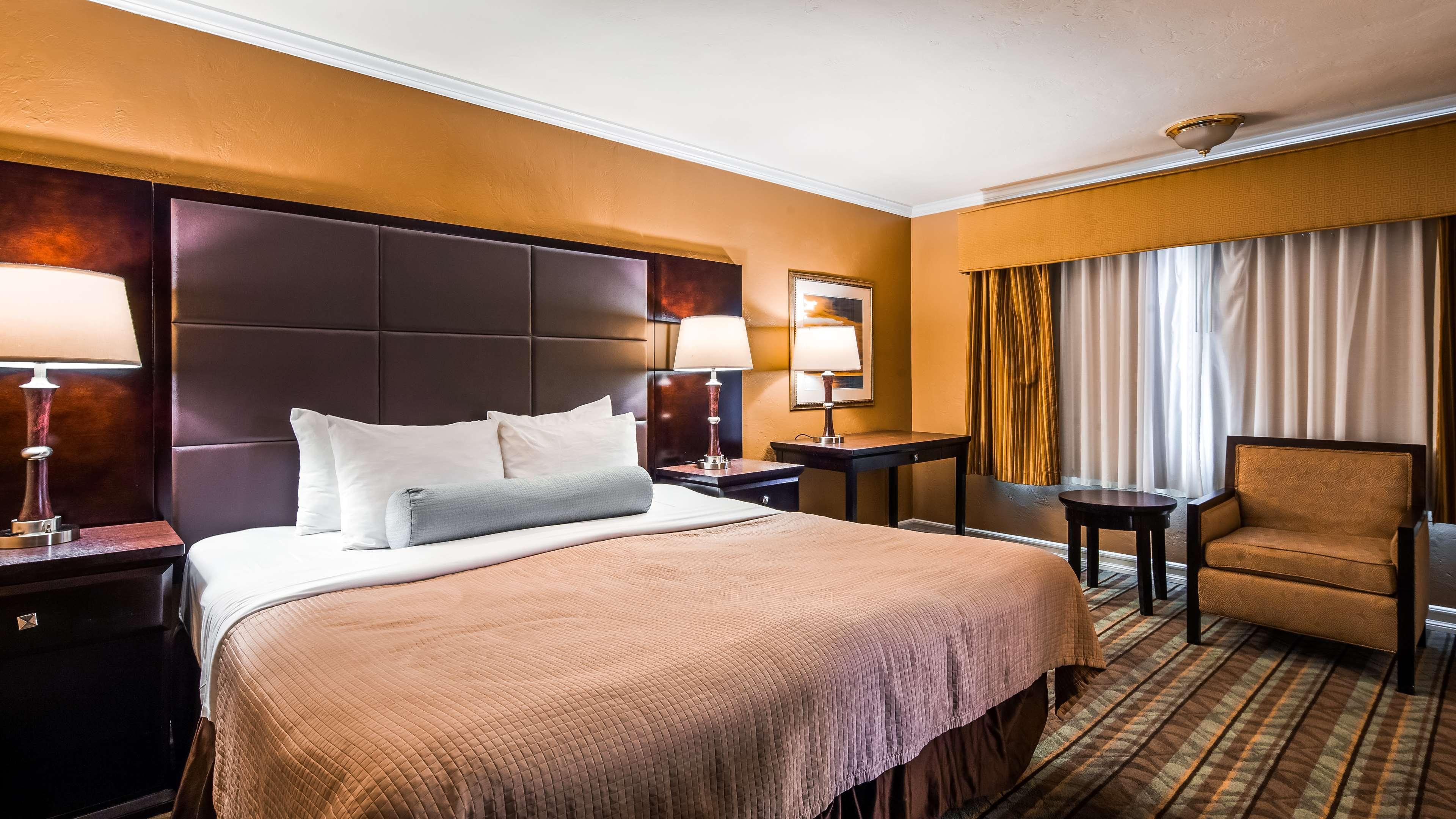Best Western Carmel'S Town House Lodge מראה חיצוני תמונה