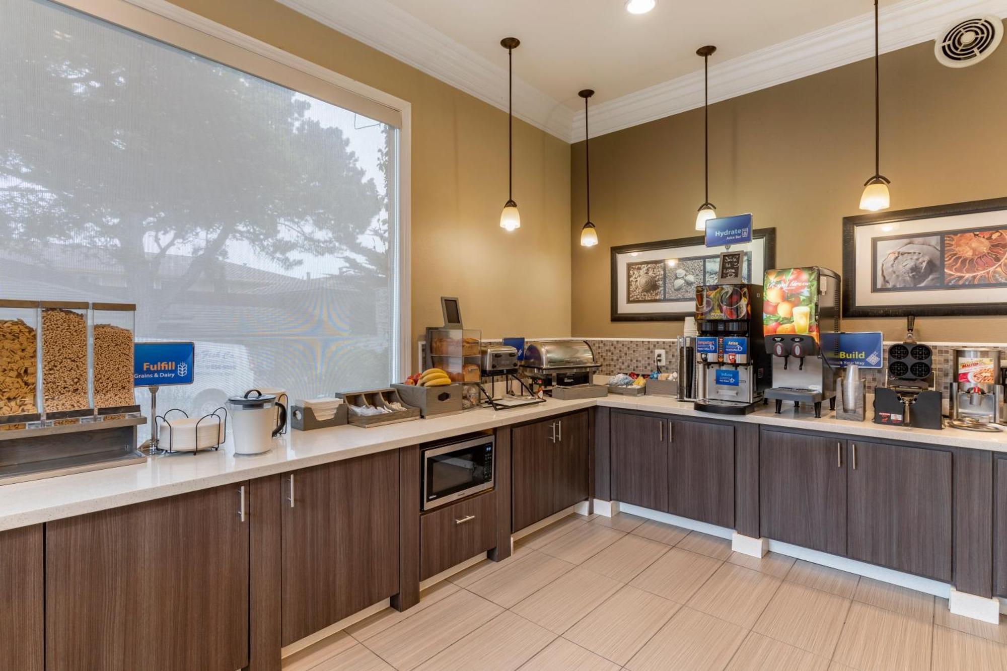 Best Western Carmel'S Town House Lodge מראה חיצוני תמונה