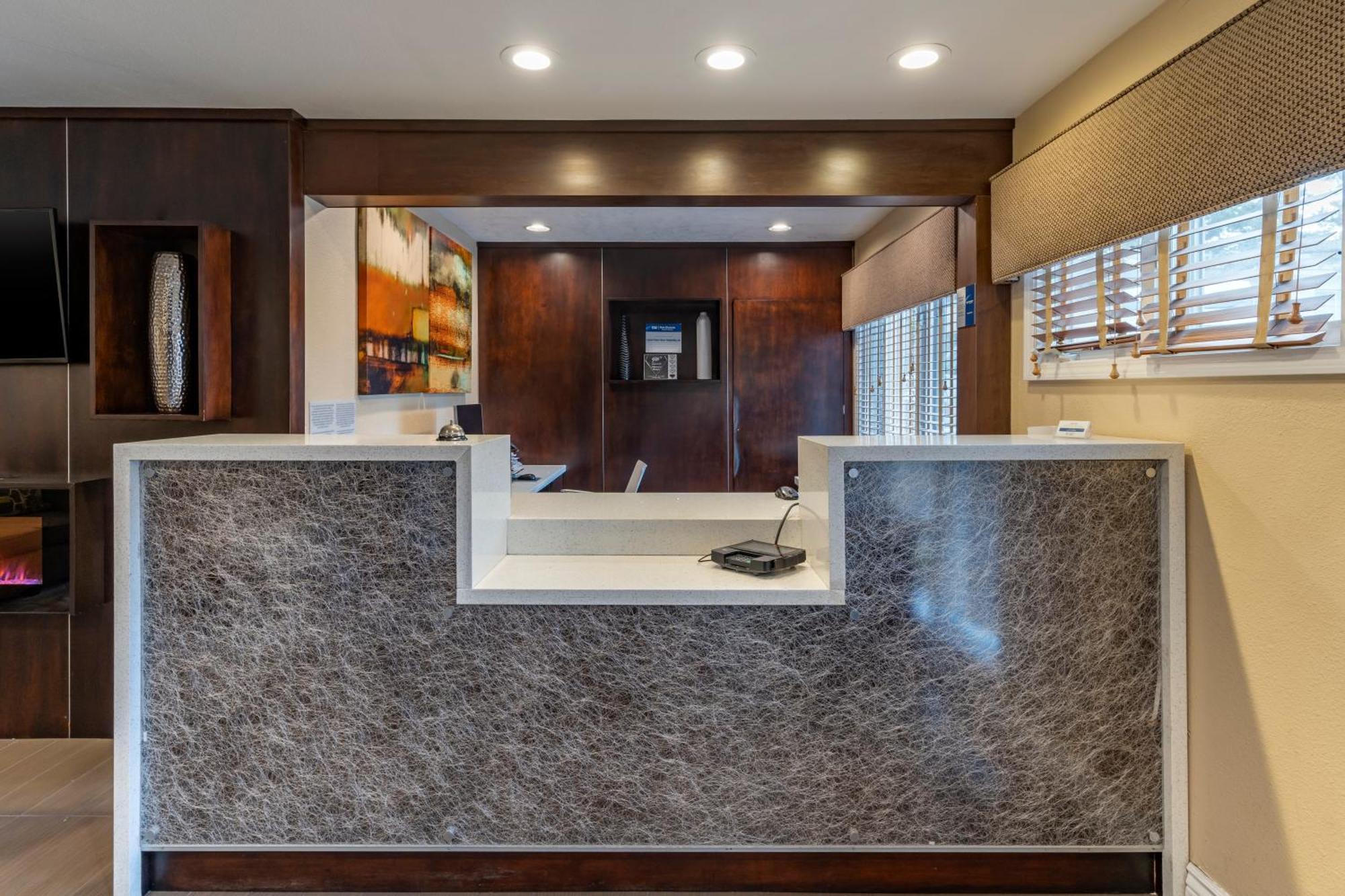 Best Western Carmel'S Town House Lodge מראה חיצוני תמונה
