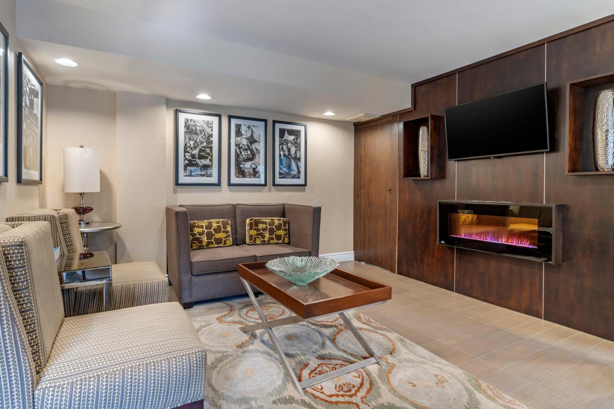 Best Western Carmel'S Town House Lodge מראה חיצוני תמונה