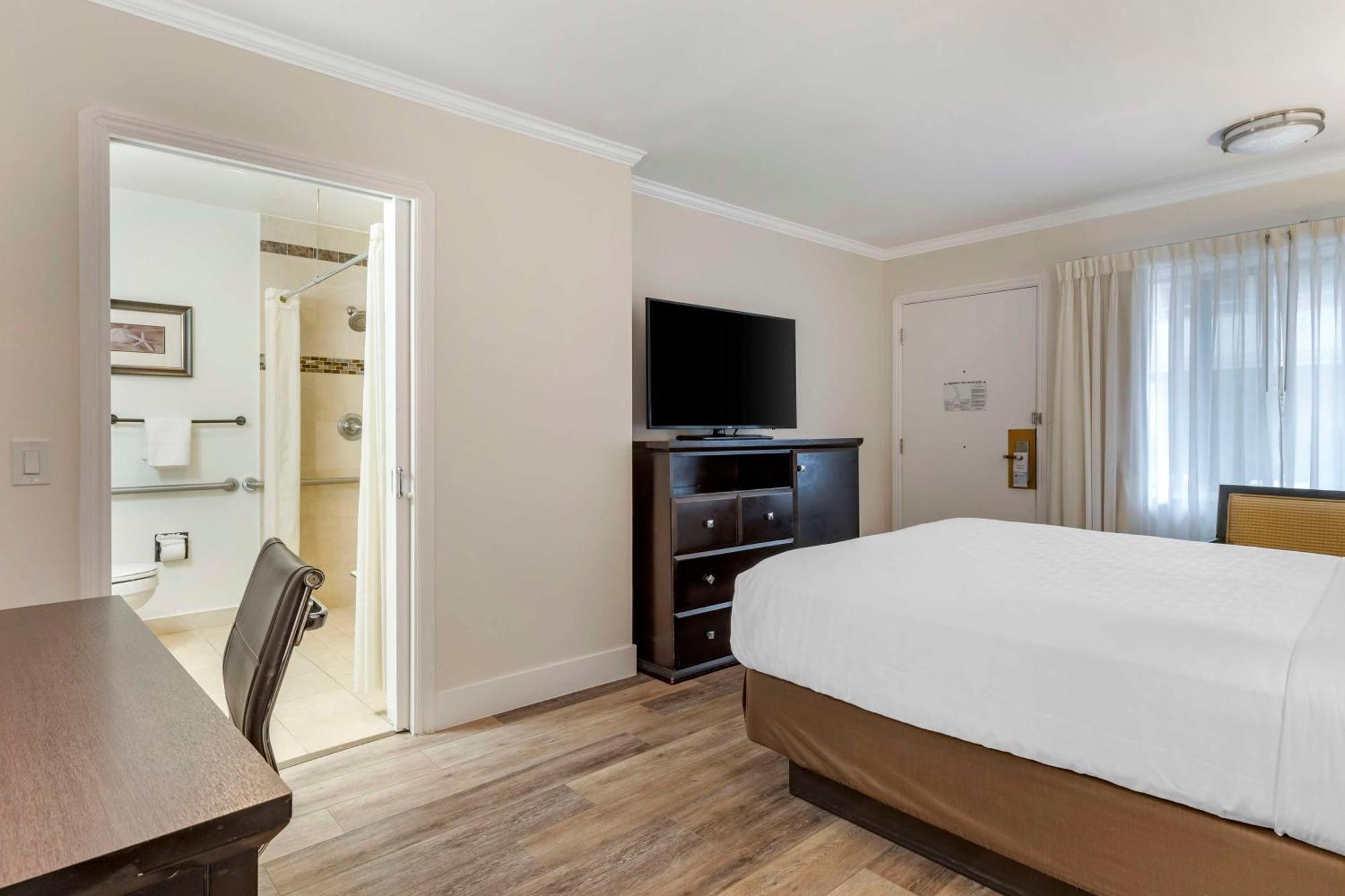 Best Western Carmel'S Town House Lodge מראה חיצוני תמונה