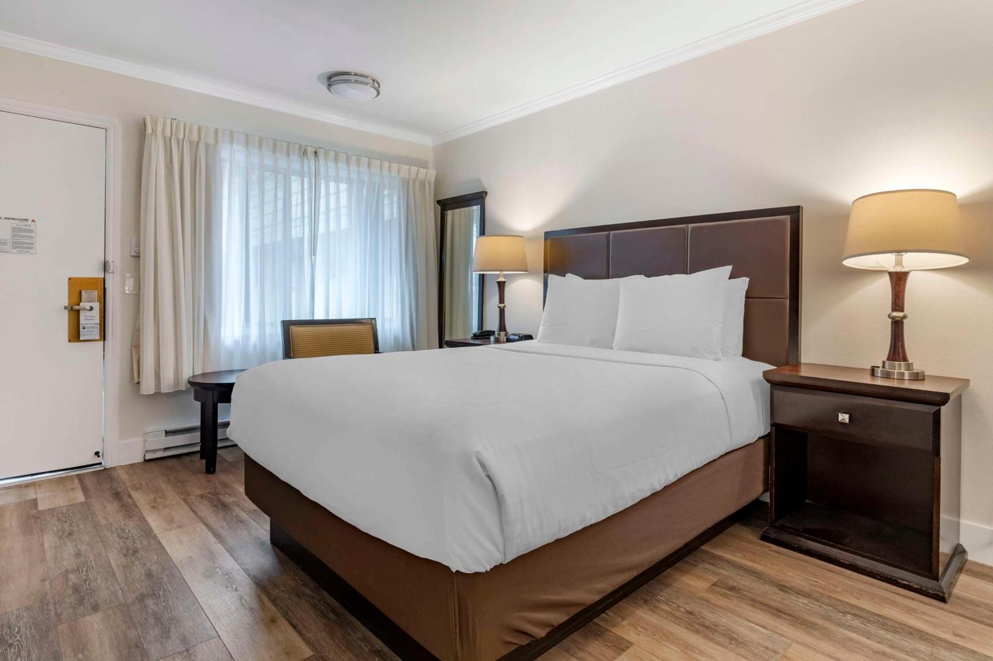 Best Western Carmel'S Town House Lodge מראה חיצוני תמונה