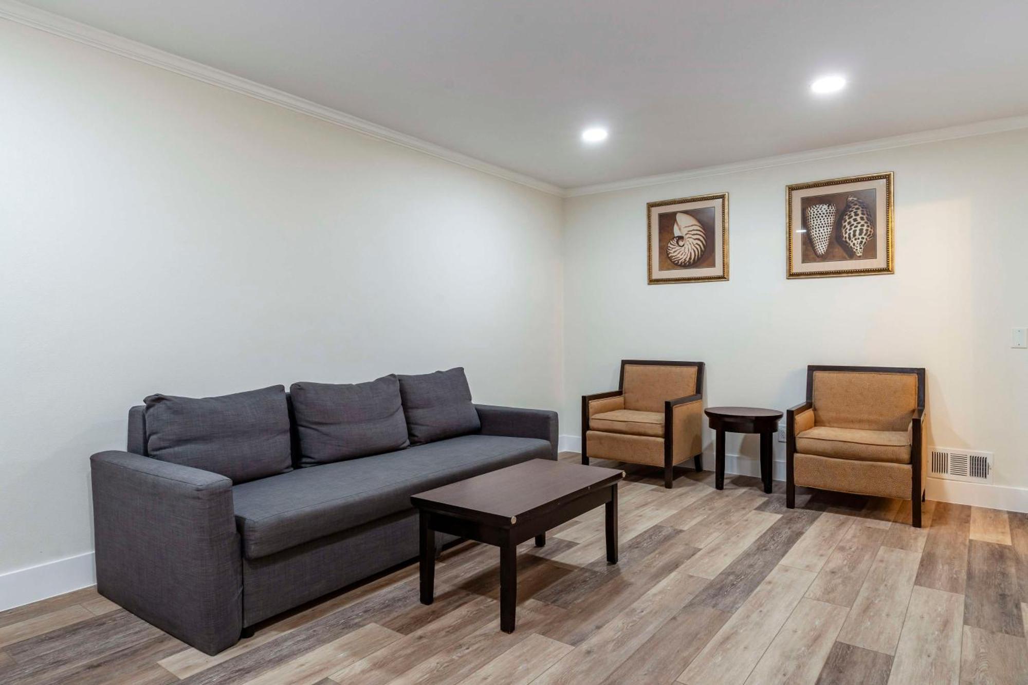 Best Western Carmel'S Town House Lodge מראה חיצוני תמונה